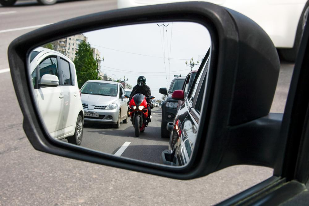 Motorcycle-Weaving-Through-Traffic