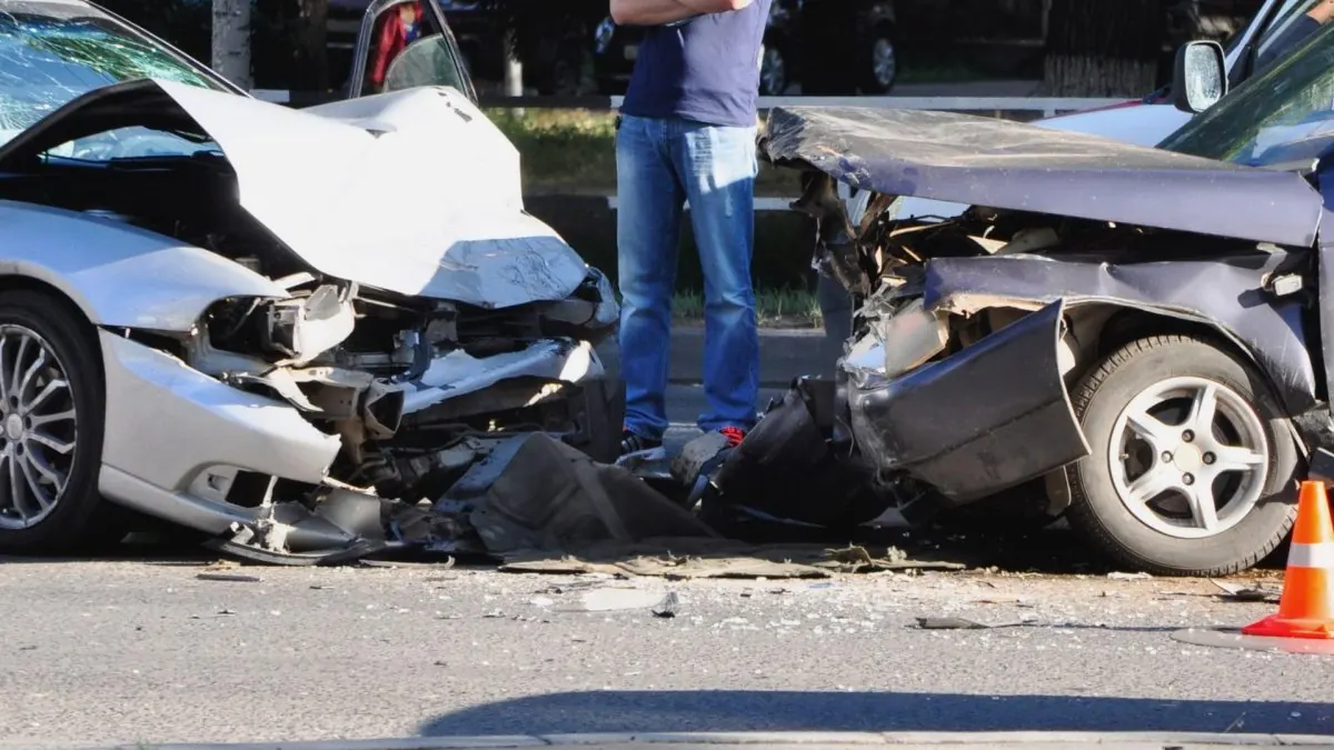 3 Injured After Multi-Vehicle Collision in Johnson County