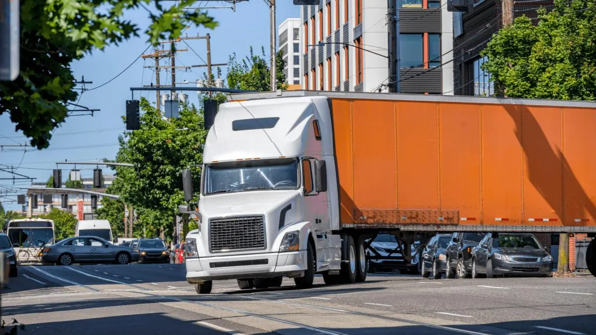 18-Wheeler Strikes and Kills Pedestrian in Dallas